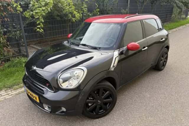 MINI Countryman (2011) thumbnail 2