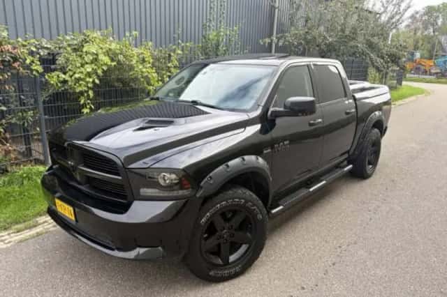 Dodge RAM (2012) thumbnail 2