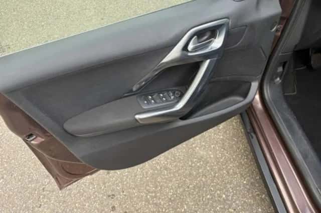 Peugeot 2008 (2013) thumbnail 6