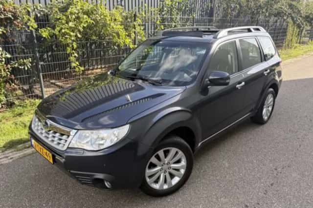 Subaru Forester (2013) thumbnail 2
