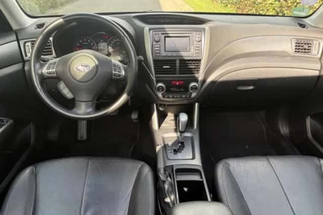 Subaru Forester (2013) thumbnail 3