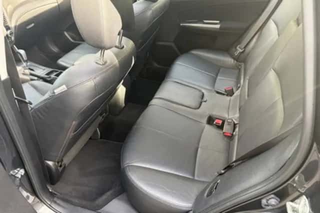 Subaru Forester (2013) thumbnail 4