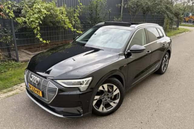 Audi e-tron (2020) thumbnail 2