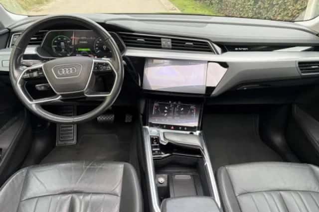 Audi e-tron (2020) thumbnail 3
