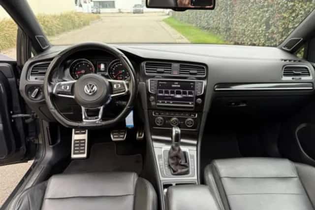 Volkswagen Golf (2014) thumbnail 3