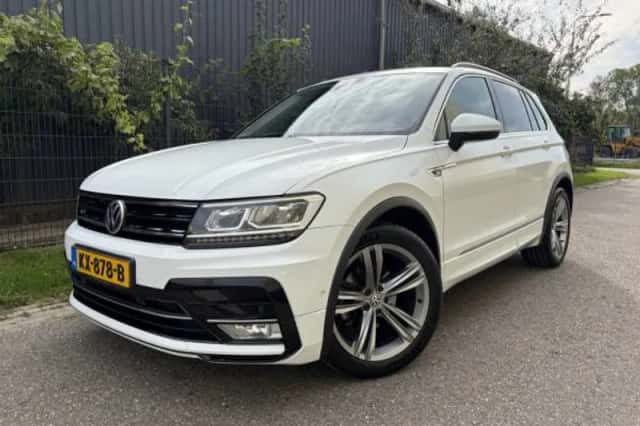Volkswagen Tiguan (2016) thumbnail 1