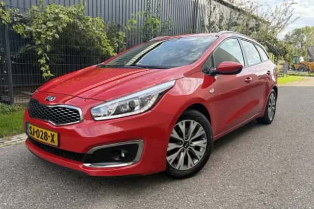 Kia Ceed (2018) thumbnail 1
