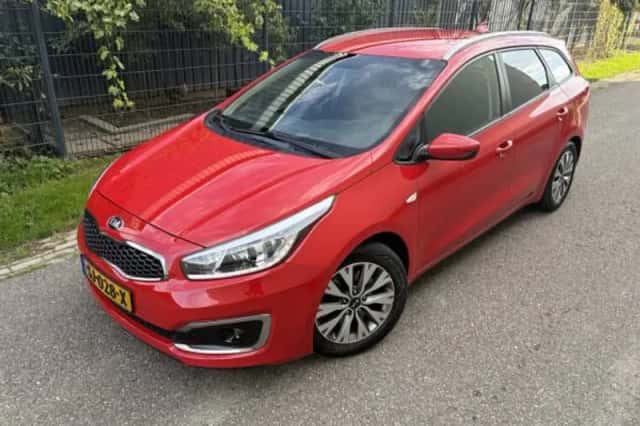 Kia Ceed (2018) thumbnail 2