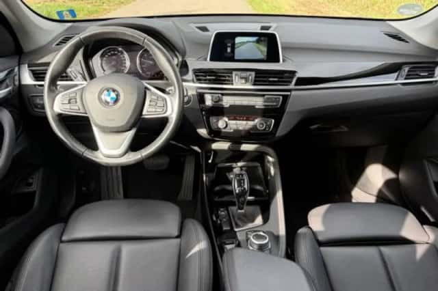 BMW X1 (2019) thumbnail 3