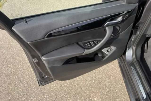 BMW X1 (2019) thumbnail 6