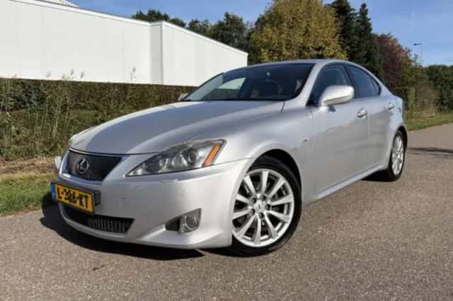 Lexus IS (2006) thumbnail 1