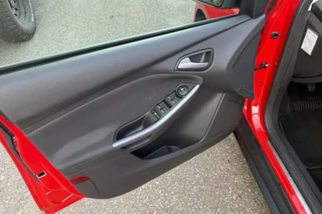 Ford Focus (2014) thumbnail 6