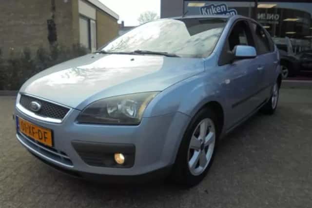 Ford Focus (2007) thumbnail 2