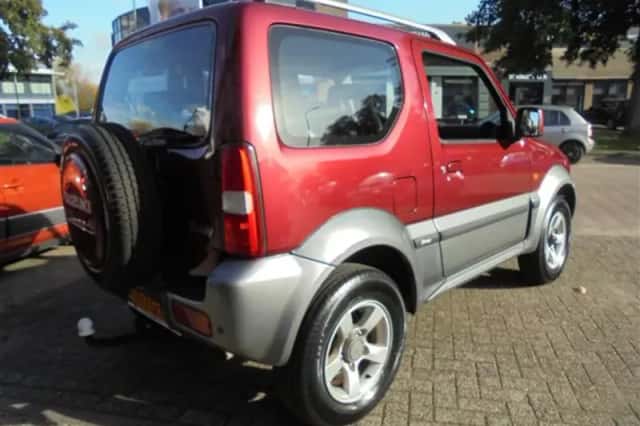 Suzuki Jimny (2006) thumbnail 4