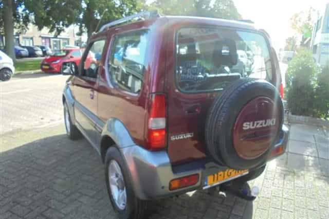 Suzuki Jimny (2006) thumbnail 5