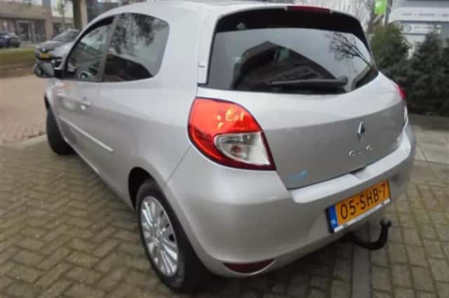 Renault Clio (2011) thumbnail 5
