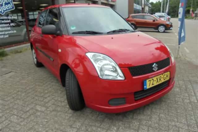Suzuki Swift (2007) thumbnail 3