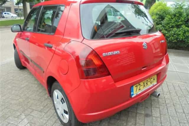 Suzuki Swift (2007) thumbnail 5