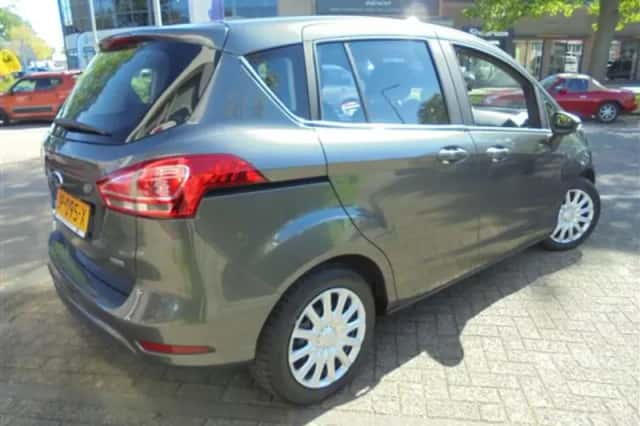 Ford B-Max (2016) thumbnail 4