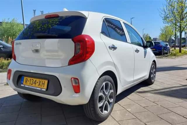 Kia Picanto (2022) thumbnail 6