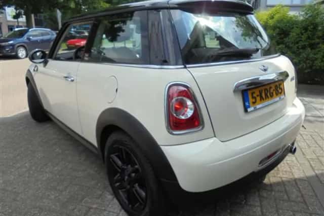 MINI Mini (2013) thumbnail 5