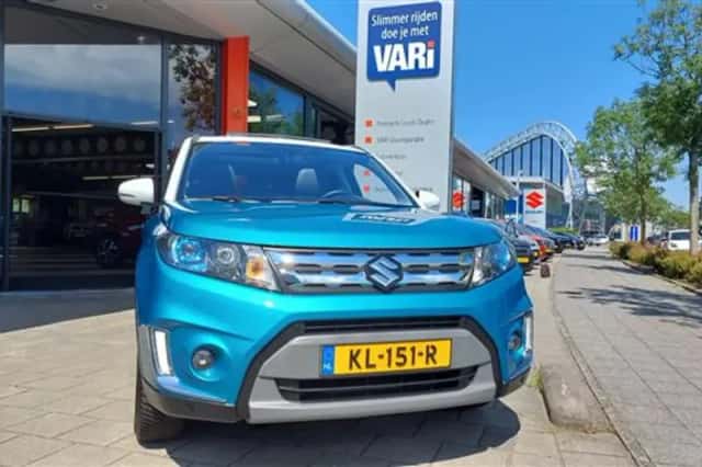 Suzuki Vitara (2016) thumbnail 3