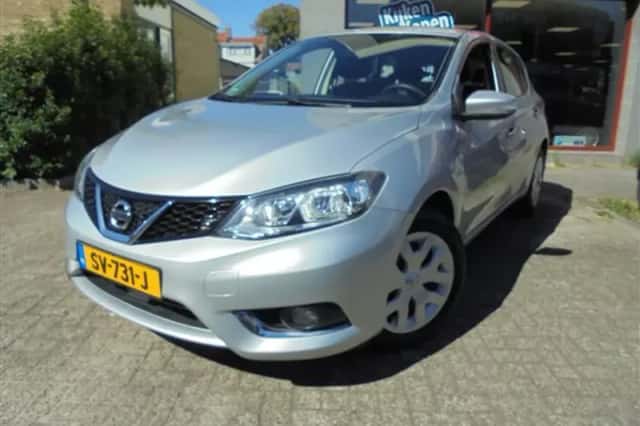 Nissan Pulsar (2018) thumbnail 2
