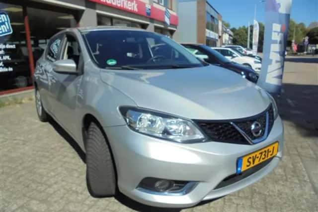 Nissan Pulsar (2018) thumbnail 3