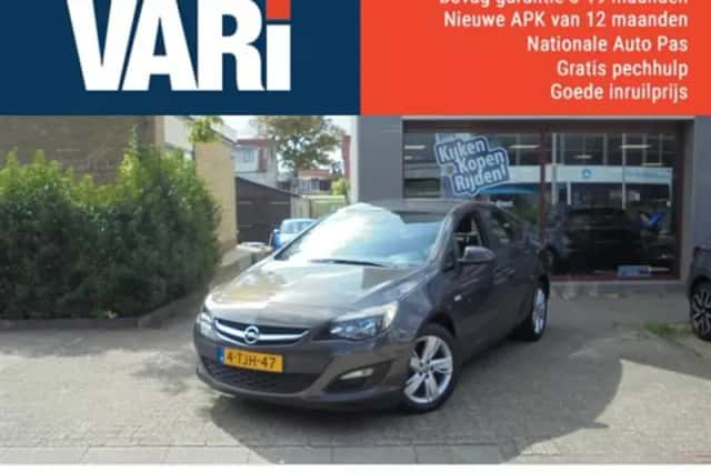 Opel Astra (2014) thumbnail 1