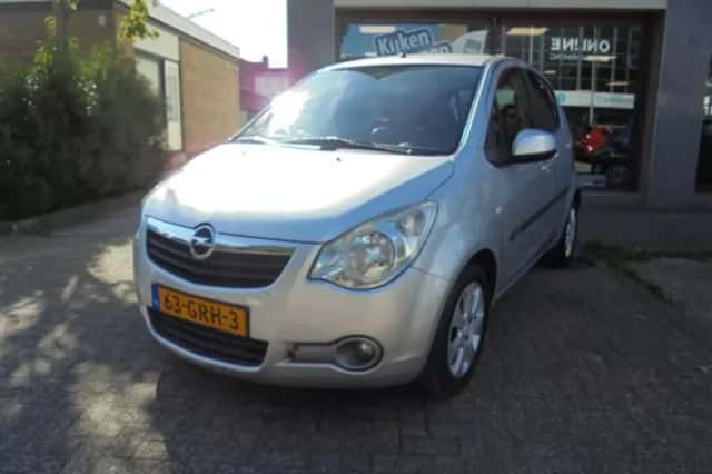 Opel Agila (2008) thumbnail 2