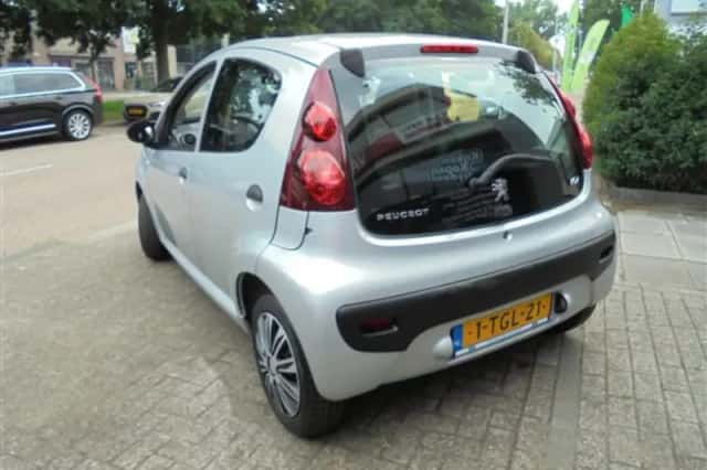 Peugeot 107 (2014) thumbnail 5