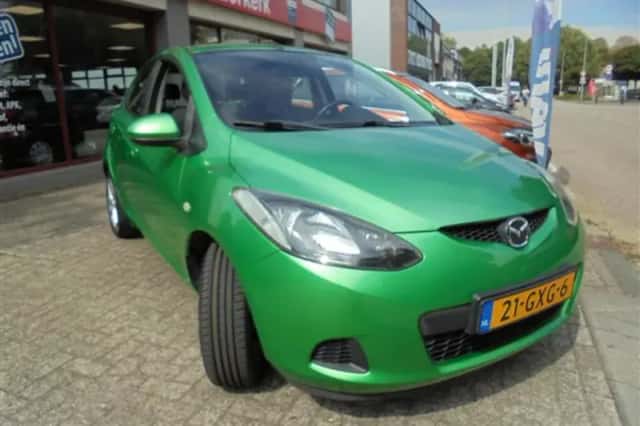 Mazda 2 (2008) thumbnail 3