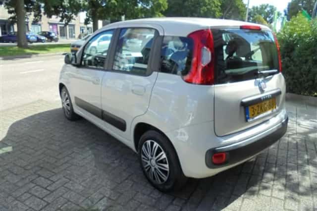 Fiat Panda (2015) thumbnail 3