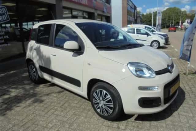 Fiat Panda (2015) thumbnail 5
