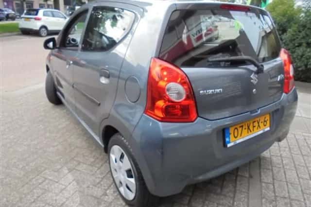 Suzuki Alto (2009) thumbnail 5
