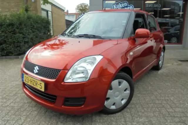 Suzuki Swift (2009) thumbnail 2