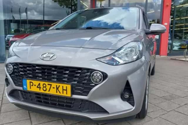 Hyundai i10 (2022) thumbnail 2