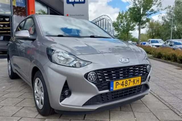 Hyundai i10 (2022) thumbnail 3
