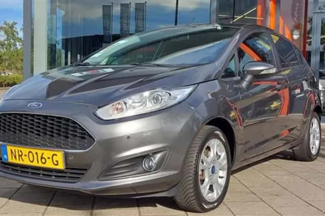 Ford Fiesta (2017) thumbnail 2