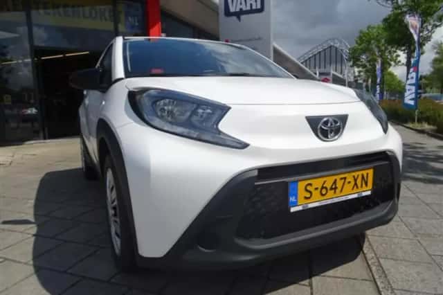 Toyota Aygo X (2023) thumbnail 3