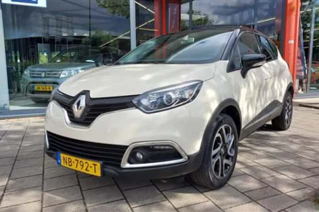 Renault Captur (2017) thumbnail 2