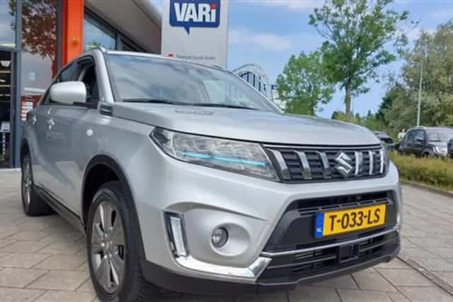 Suzuki Vitara (2022) thumbnail 4
