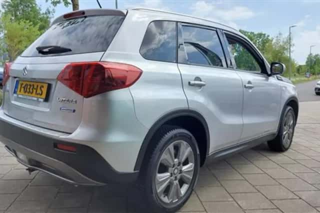 Suzuki Vitara (2022) thumbnail 6