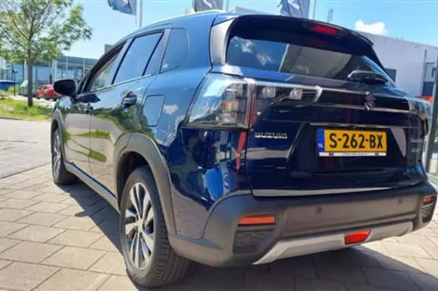 Suzuki S-Cross (2023) thumbnail 2