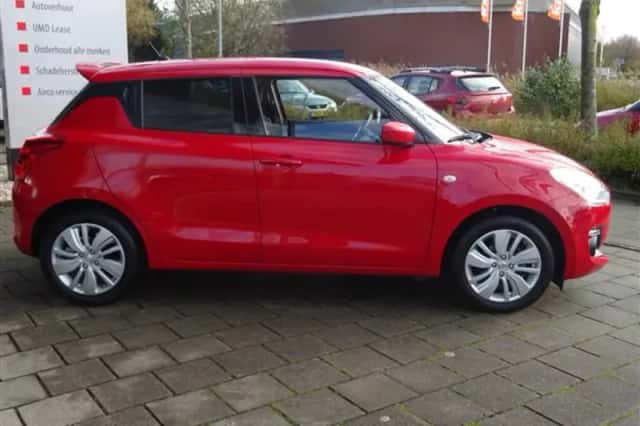 Suzuki Swift (2021) thumbnail 5