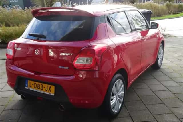 Suzuki Swift (2021) thumbnail 6