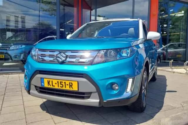 Suzuki Vitara (2016) thumbnail 2
