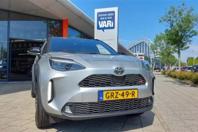 Toyota Yaris Cross (2024) thumbnail 3