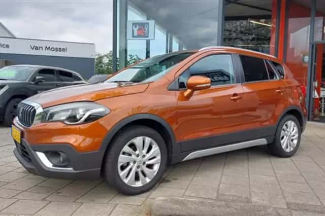 Suzuki SX4 S-Cross (2017) thumbnail 2