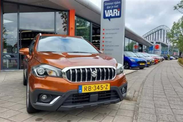 Suzuki SX4 S-Cross (2017) thumbnail 3